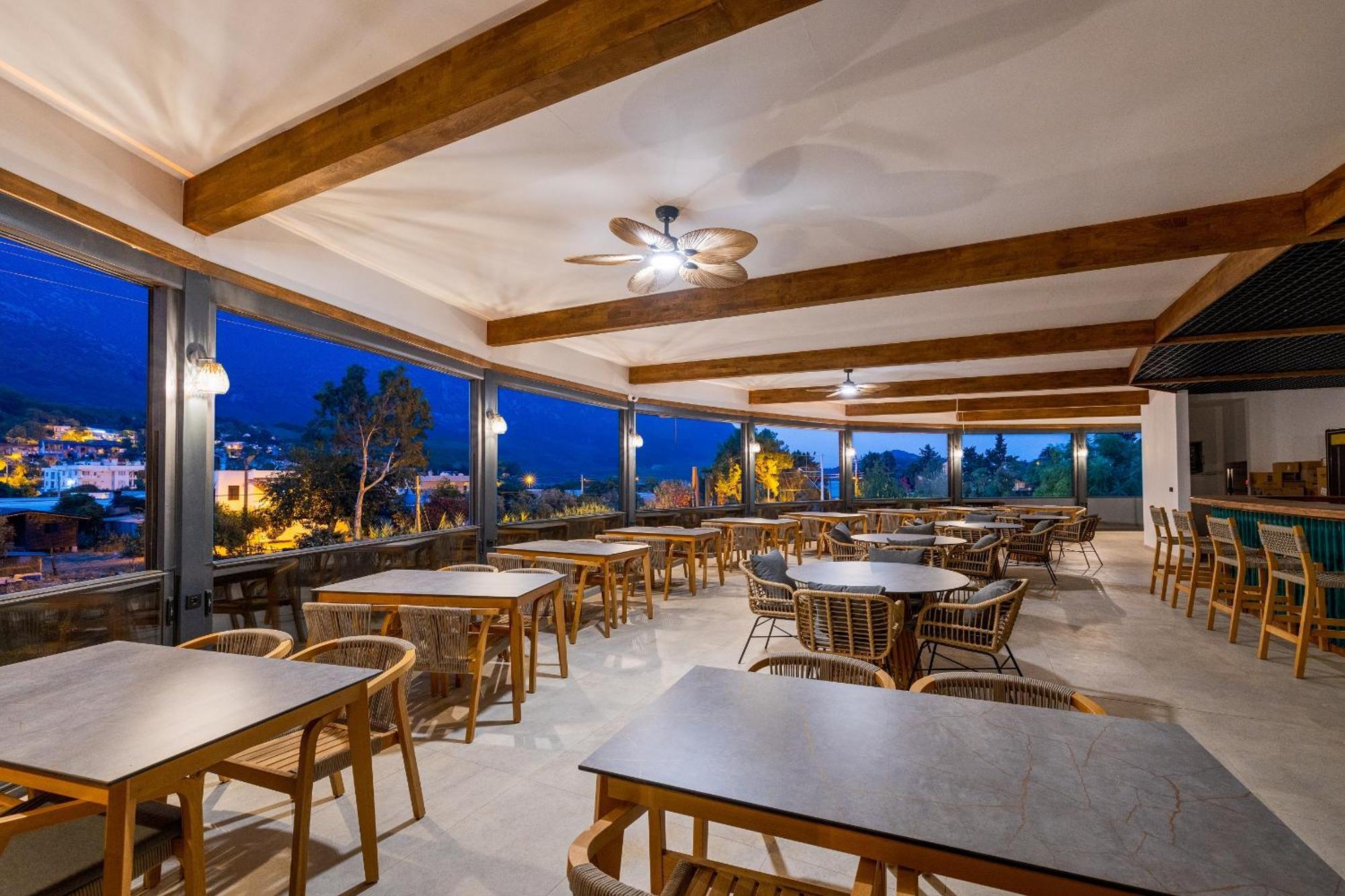 Rota Kilidonia Karaoez Suites&Villas Exterior photo