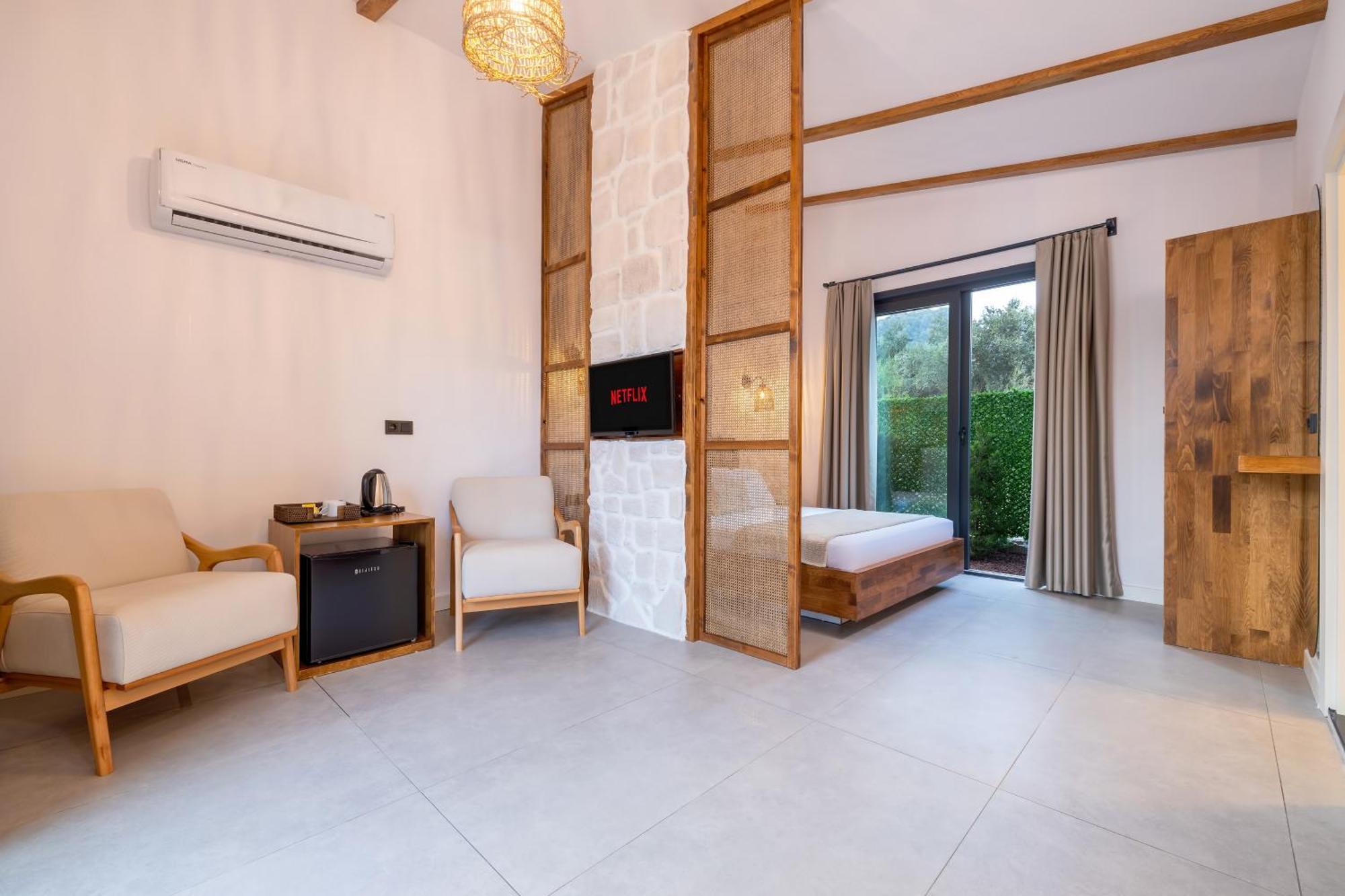 Rota Kilidonia Karaoez Suites&Villas Room photo